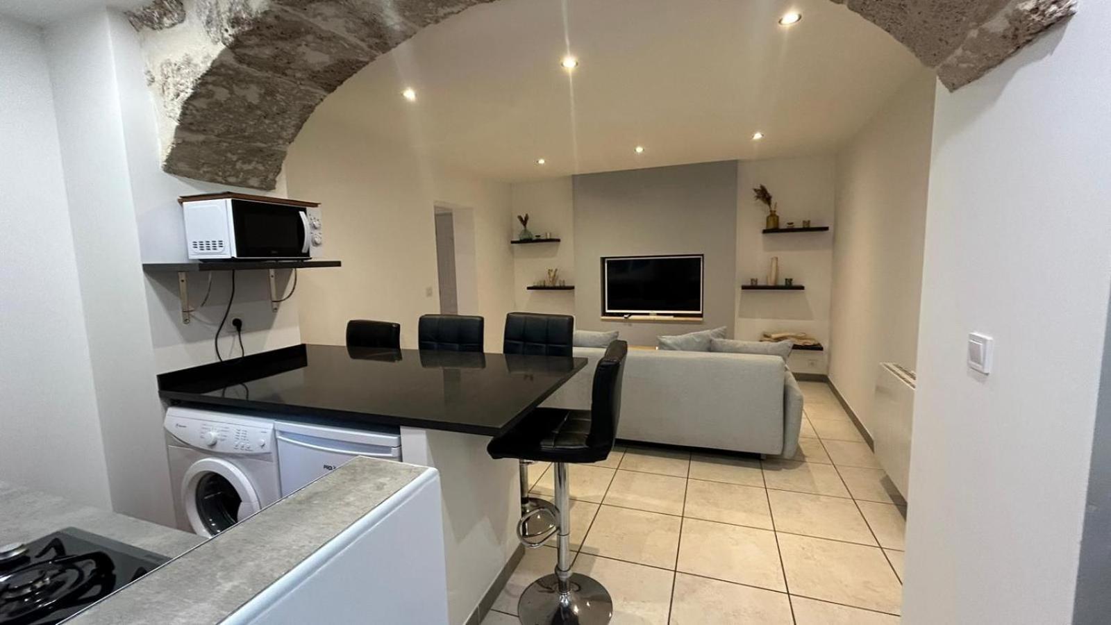 Appartement Paisible Entre Terre Et Mer Cabrieres  ภายนอก รูปภาพ
