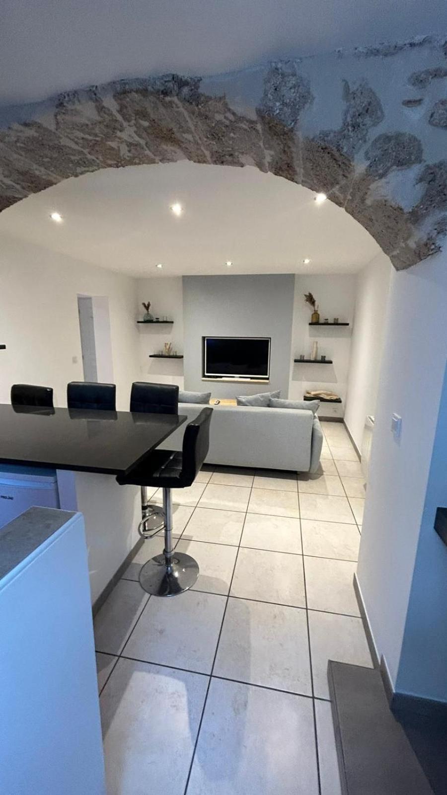Appartement Paisible Entre Terre Et Mer Cabrieres  ภายนอก รูปภาพ